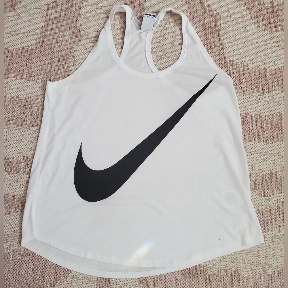 Nike Razorback Tank - Picture 3 of 7